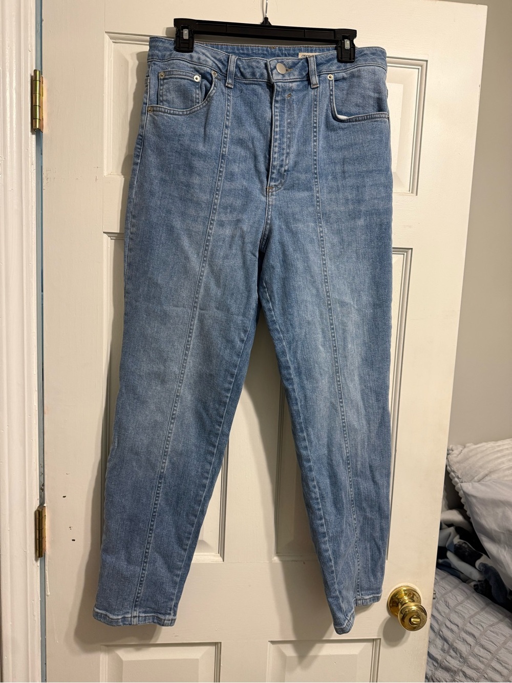 ASOS Light Wash Straight-Leg Jeans. Size 32